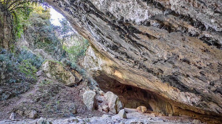 Sentiero Genga e Valle Scappuccia