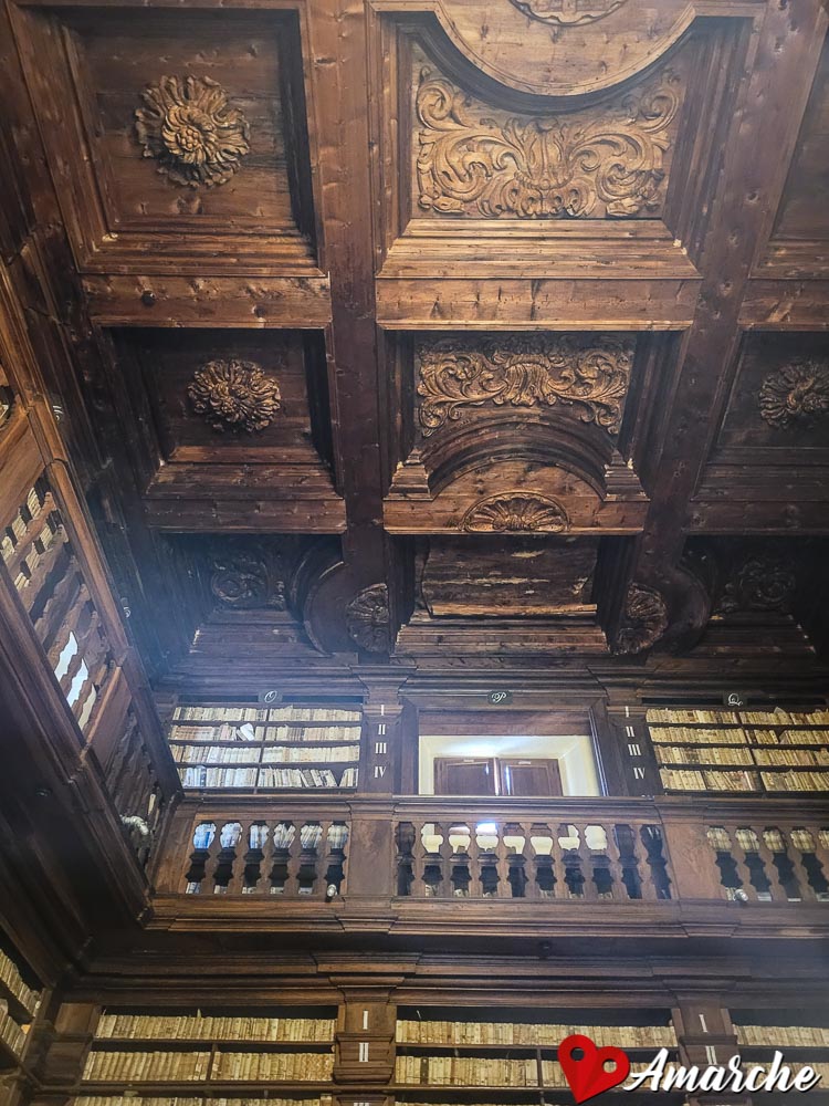 Sala del Mappamondo, Biblioteca