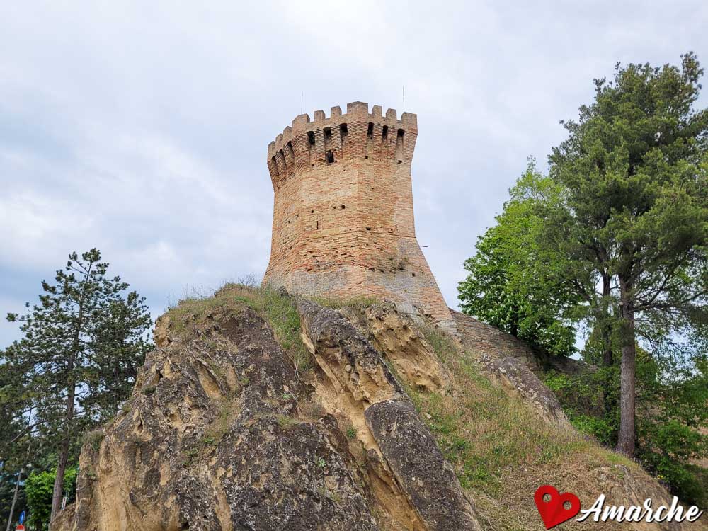 Treia Torre Onglavina
